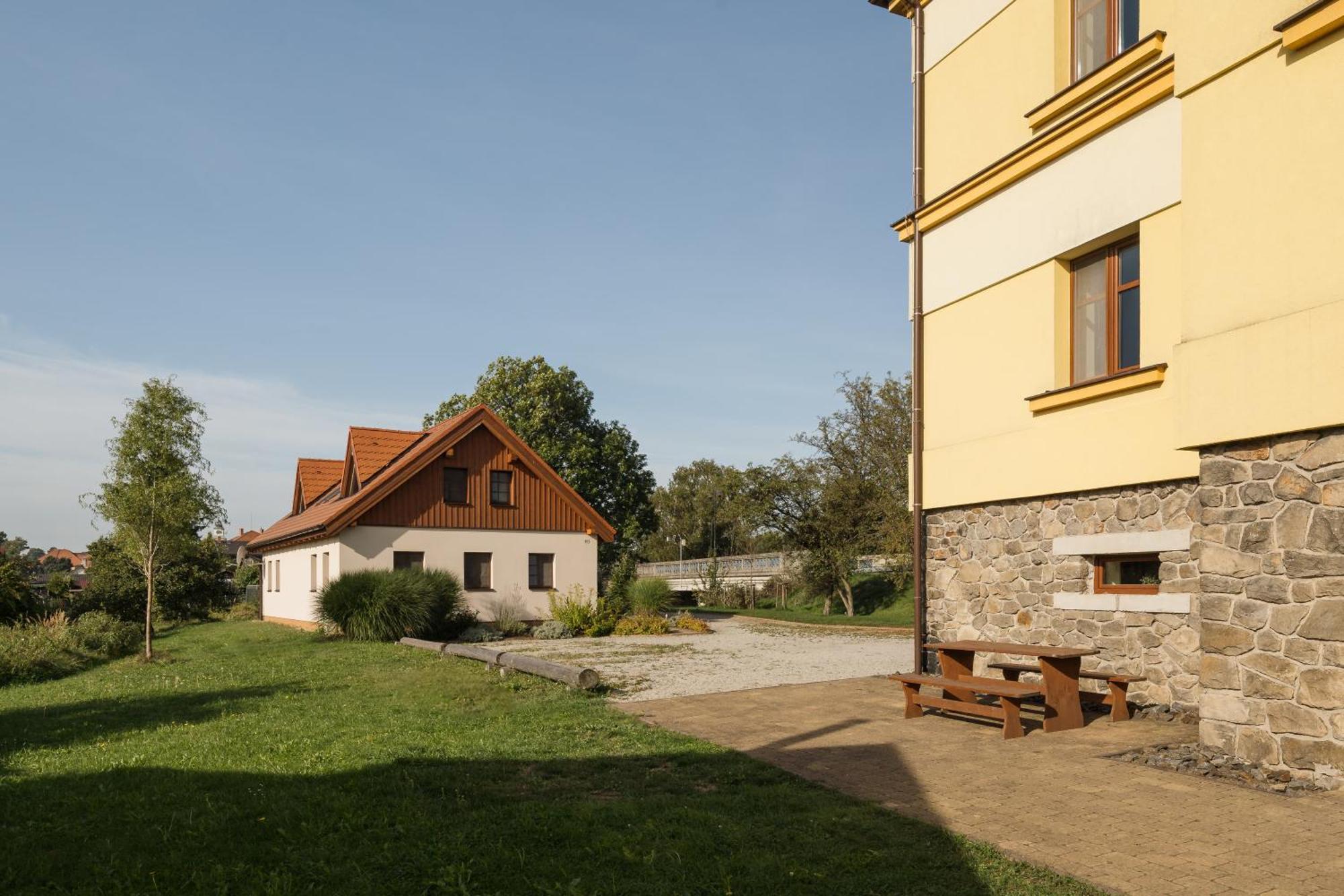 Apartmany Na Seniku Trebon Exterior photo