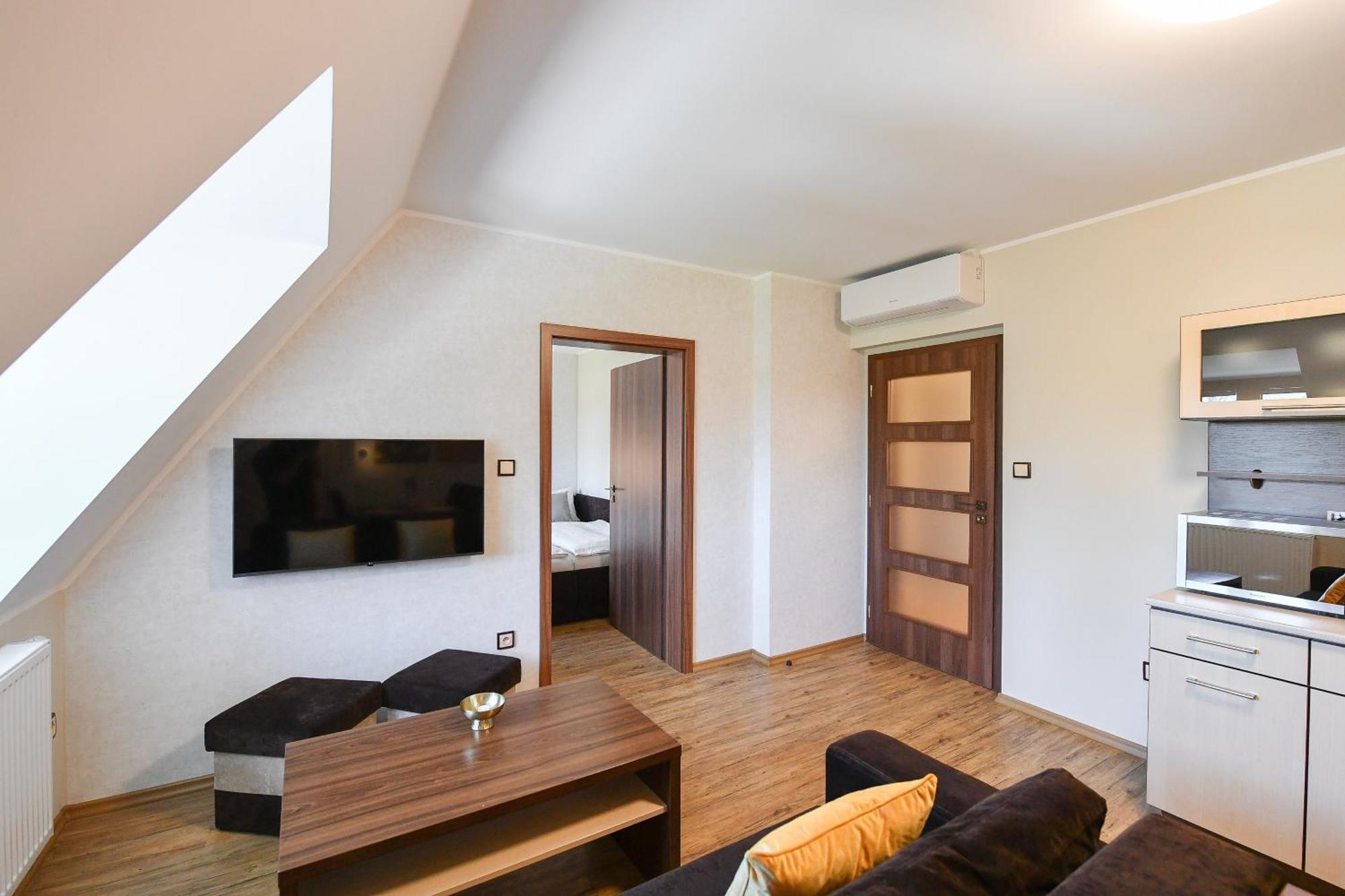 Apartmany Na Seniku Trebon Exterior photo